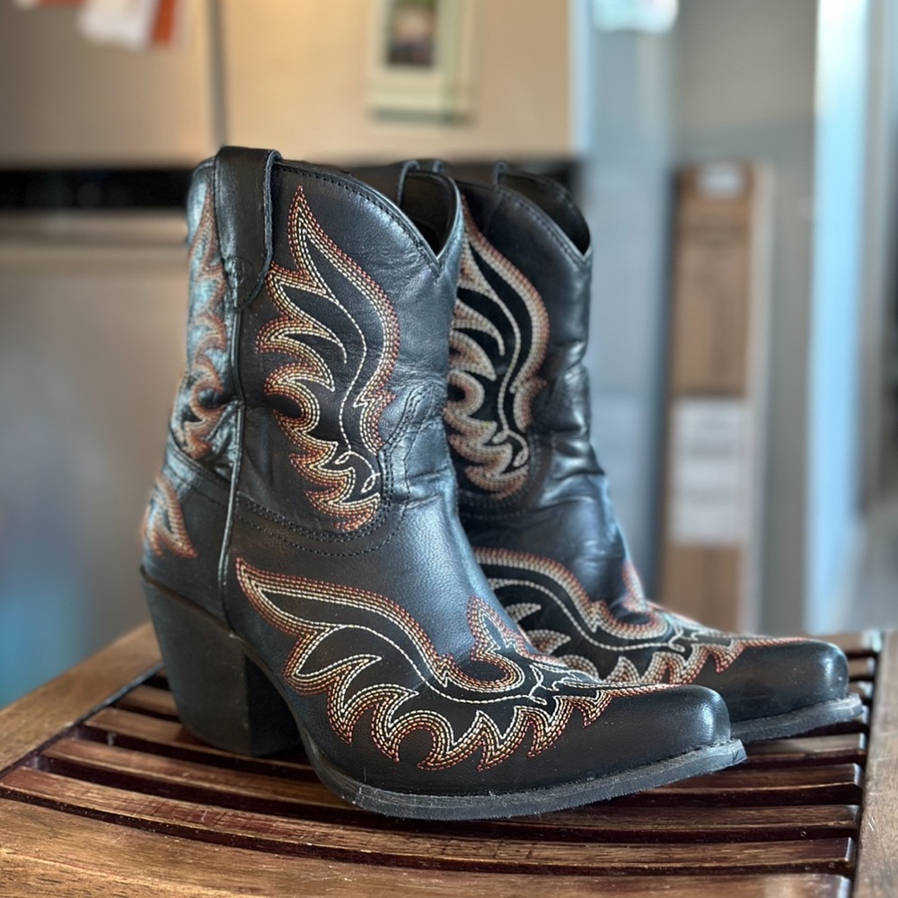 Ariat chandler western boot